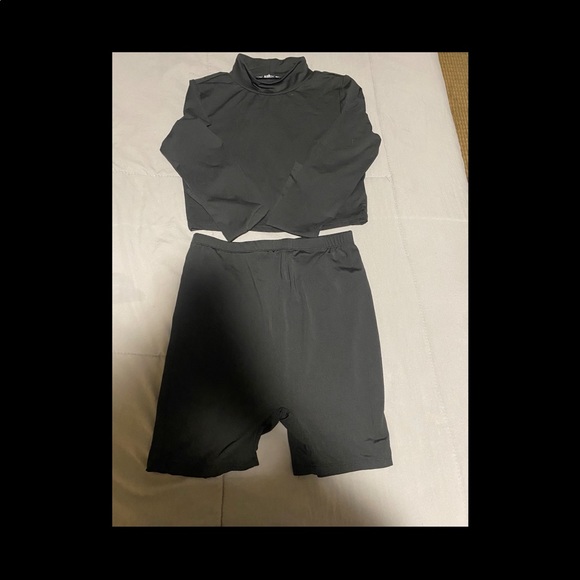 Crop top w/ short set - Picture 7 of 7